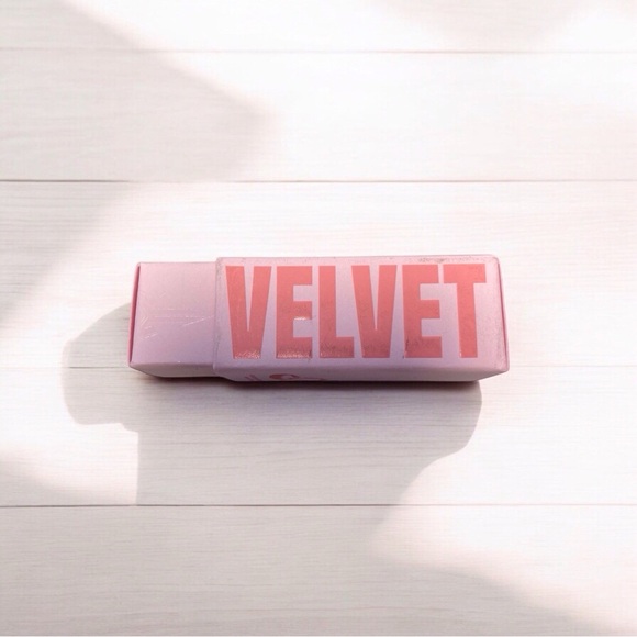 Jeffree Star Lipstick – Velvet Trap - Picture 4 of 6